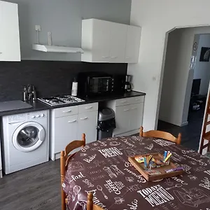 1er étage Appartement 2ch avec parking à Lurs Lurs
